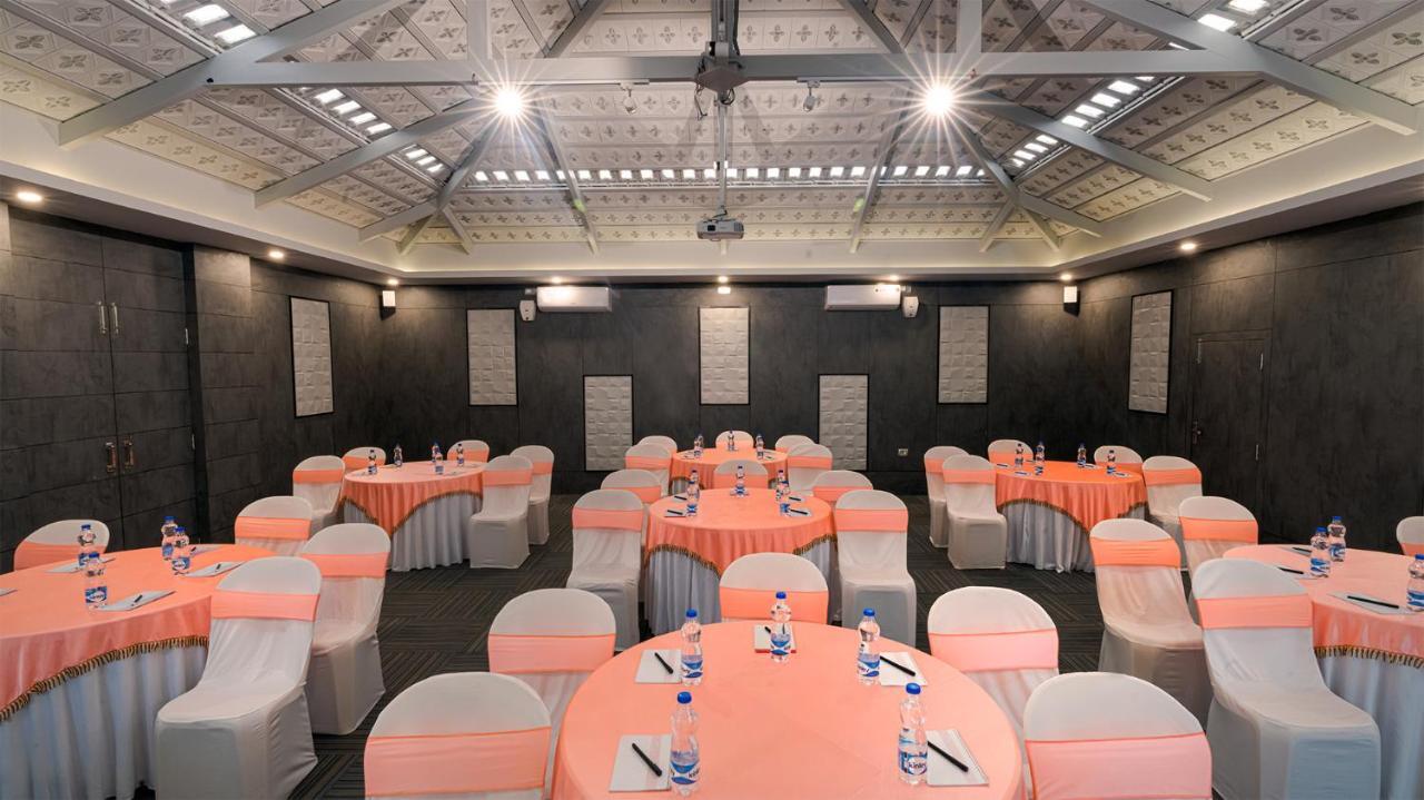 Fiestaa Resort N Events Venue Devanahalli Exterior foto